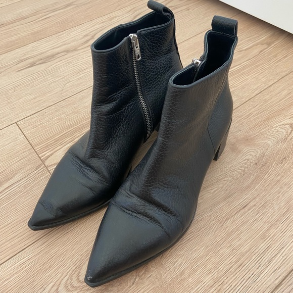 Everlane Pebbled Leather Ankle Boots - Picture 1 of 5